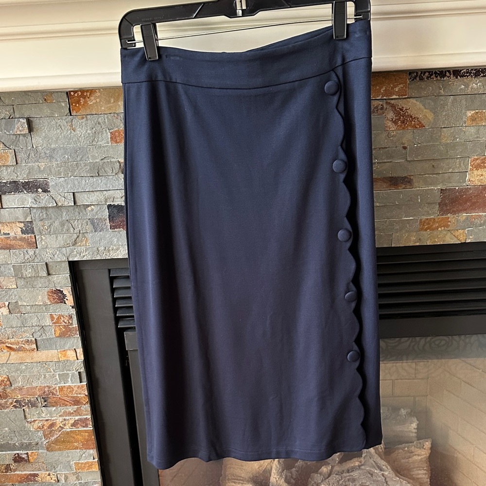 Chic Navy Pencil Skirt with Scalloped Edge
